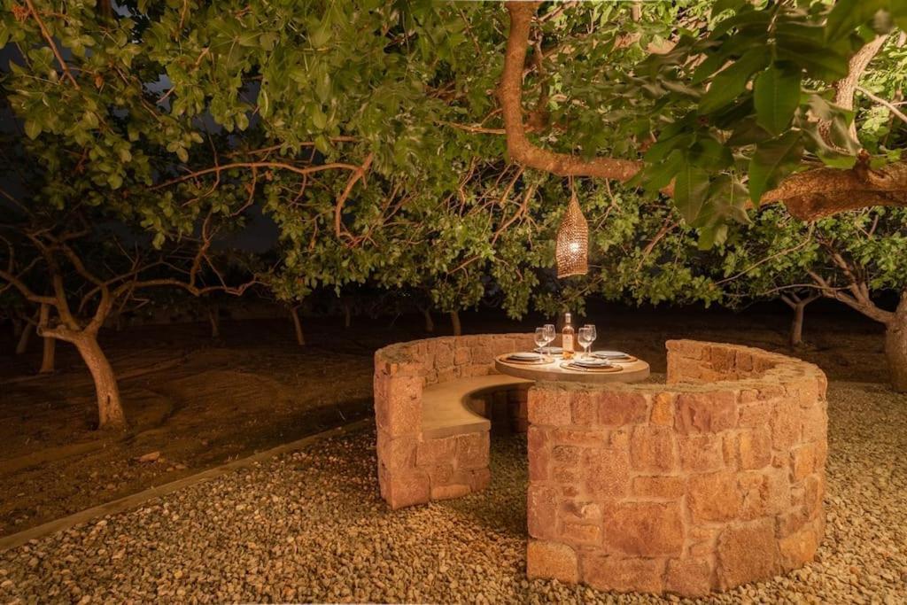 Los Pistachios Aegina ภายนอก รูปภาพ